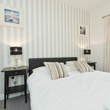 Trinity College Area Apartment 더블린 외부 사진